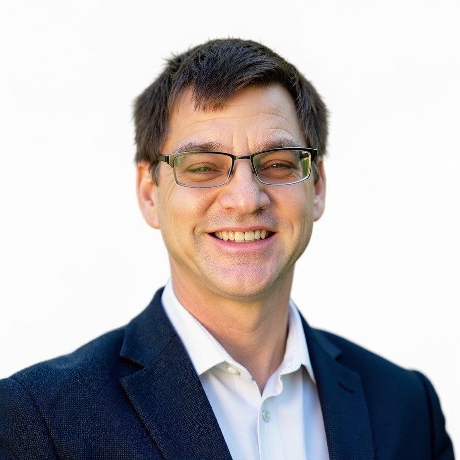 Smithhisler Headshot WBG